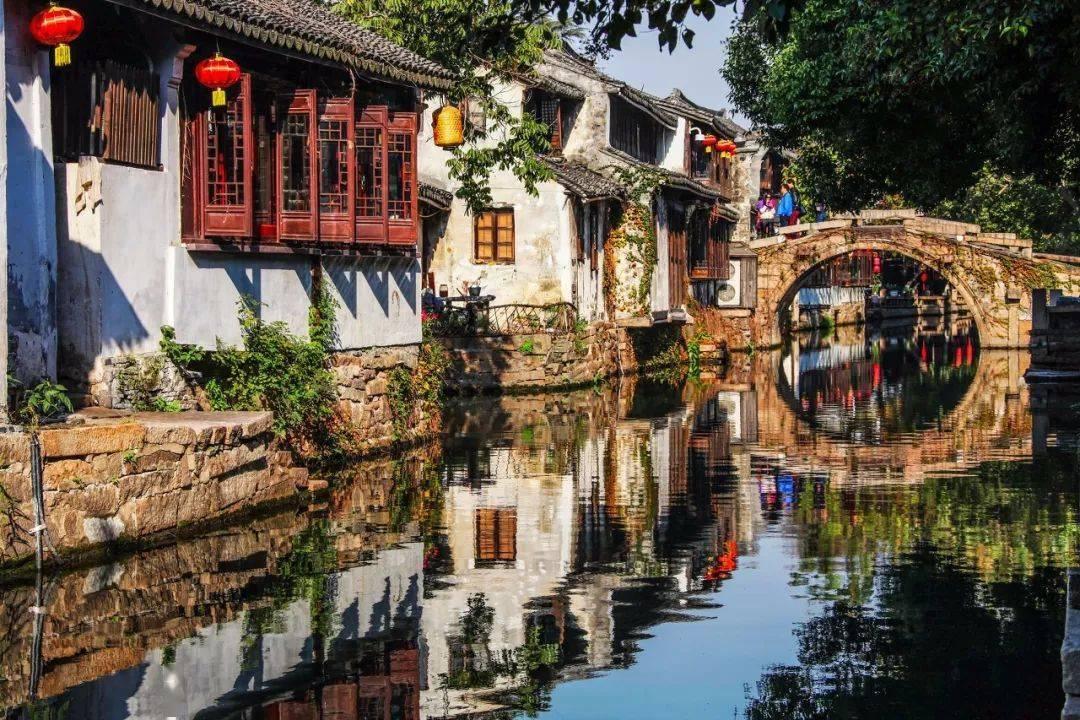 高德地图已全面适配鸿蒙生态,打造业内首个原生鸿蒙跨终端导航